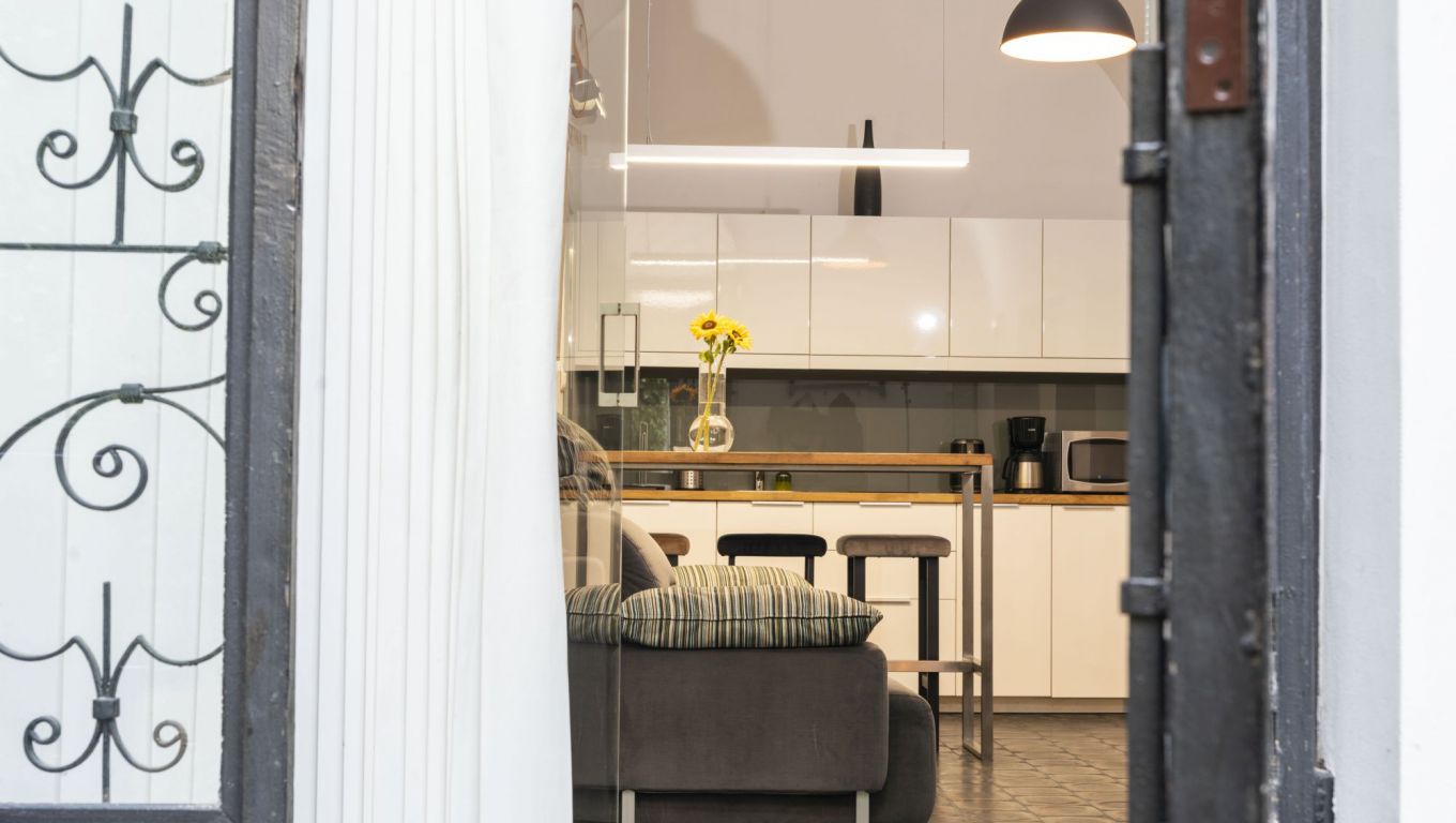 SEWA II - Bedroom 1: 1 double bed. Bedroom 2: 2 single beds. Living room: 1 sofa bed.